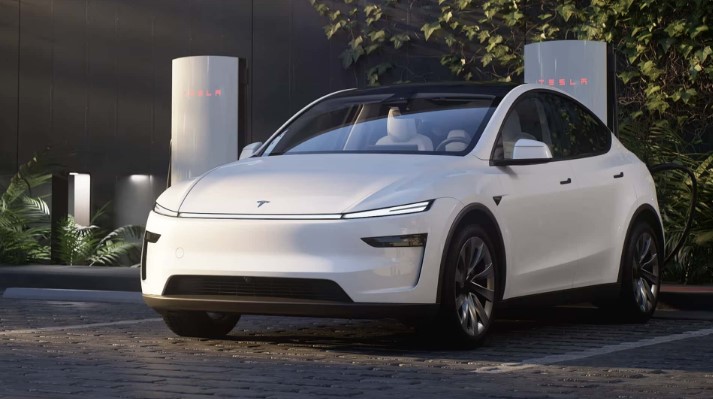 как узнать поддерживает ли моя tesla автопилот